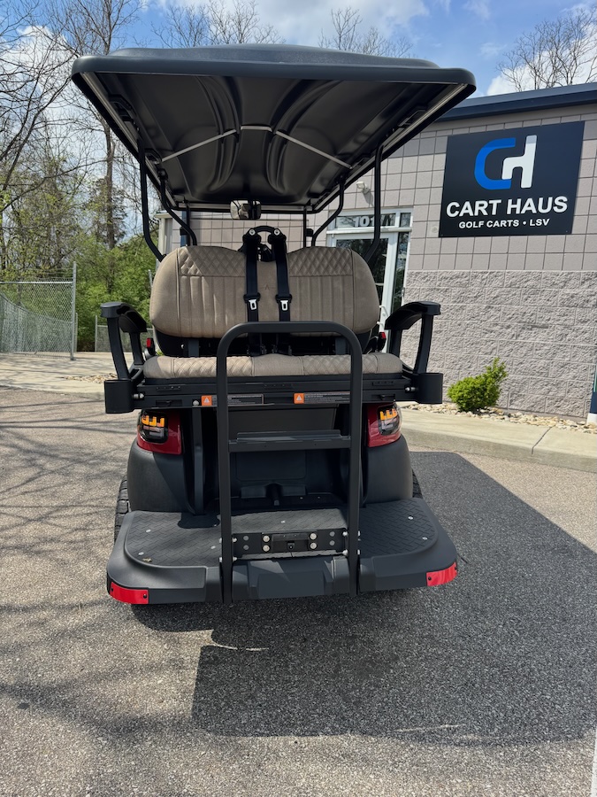 2026 Atlas 6 Passenger - Red - Image 5